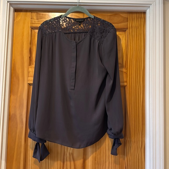 Banana Republic blouse - Picture 3 of 7